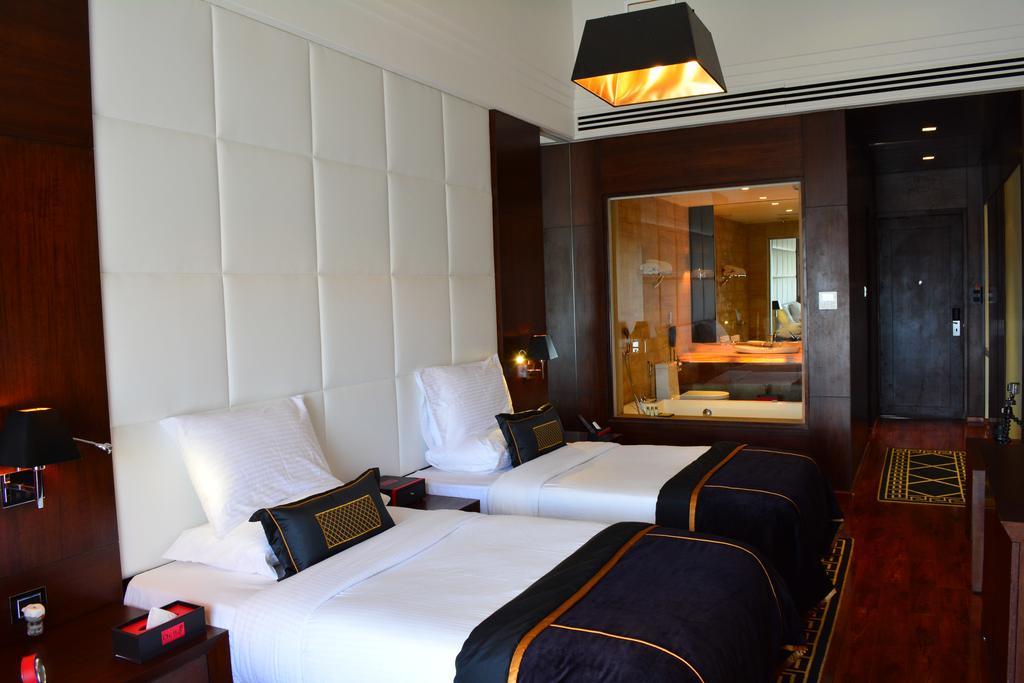Della Resorts Lonavala Εξωτερικό φωτογραφία