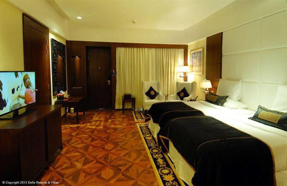 Della Resorts Lonavala Εξωτερικό φωτογραφία